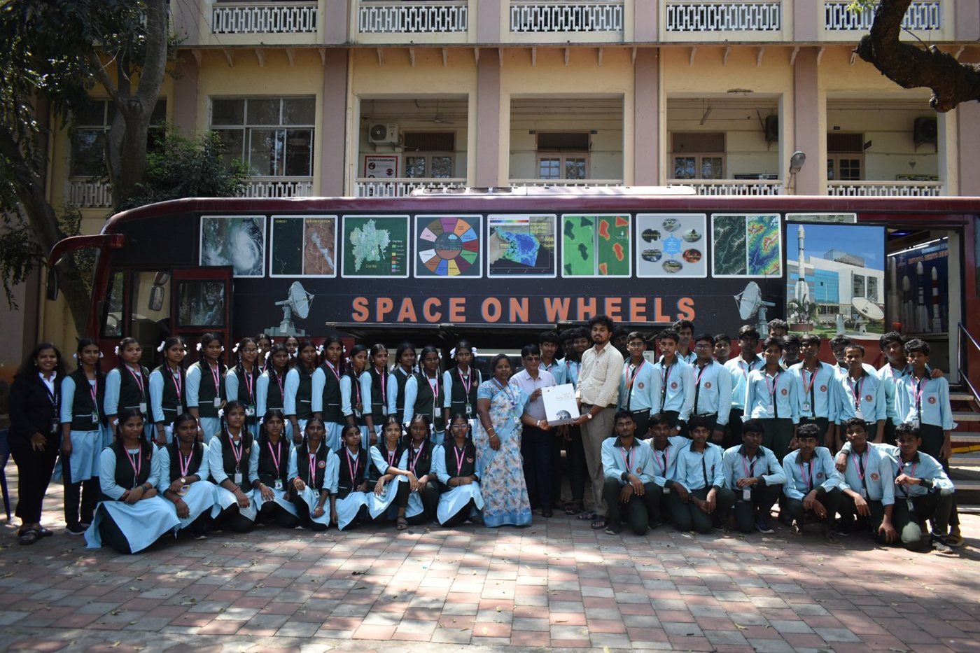 School students at Space Week outreach